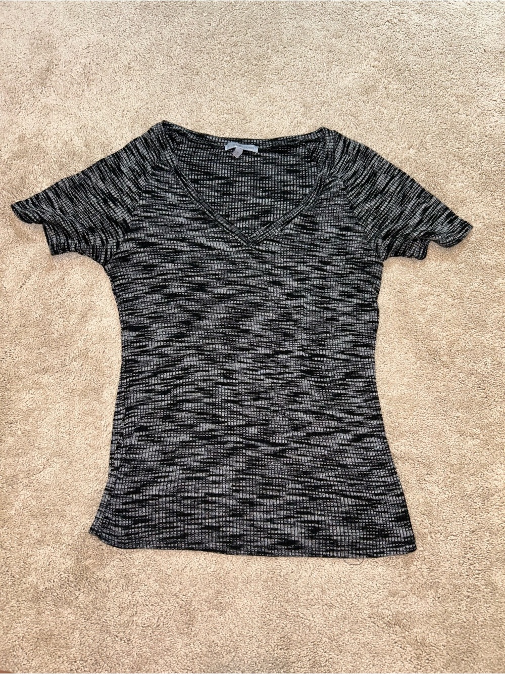 Charlotte Russe Black & Gray V-Neck Short Sleeve Top